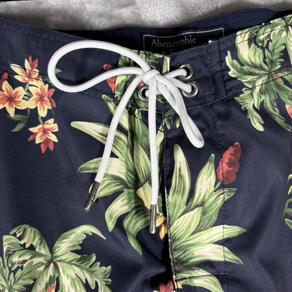 Abercrombie & Fitch Board Shorts Mens 33 Blue Hawaiian Print‎ Surfer Trunks